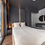 Landscape Cyrhla With By Bqqk Apartman